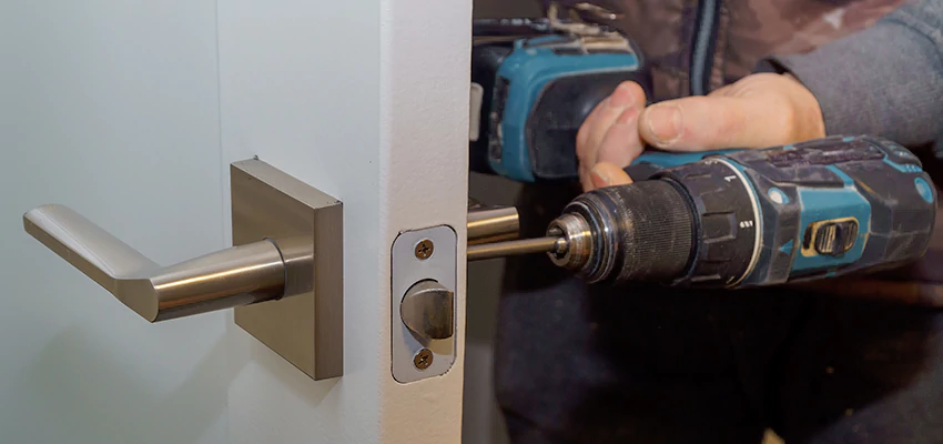 Broken Door Handle Lock Repair in Milpitas, California